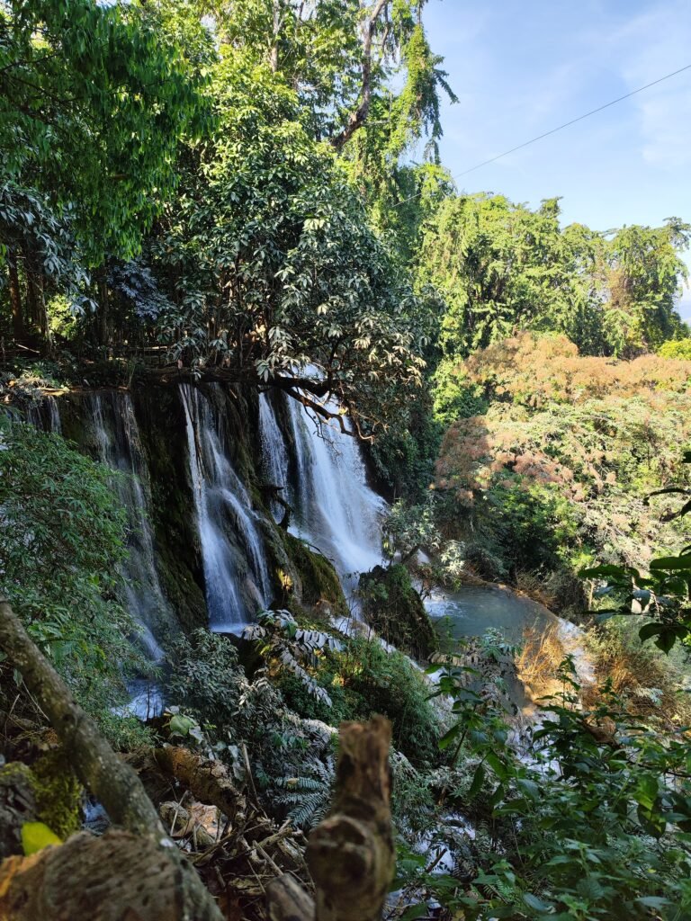 Kuang si waterfall view